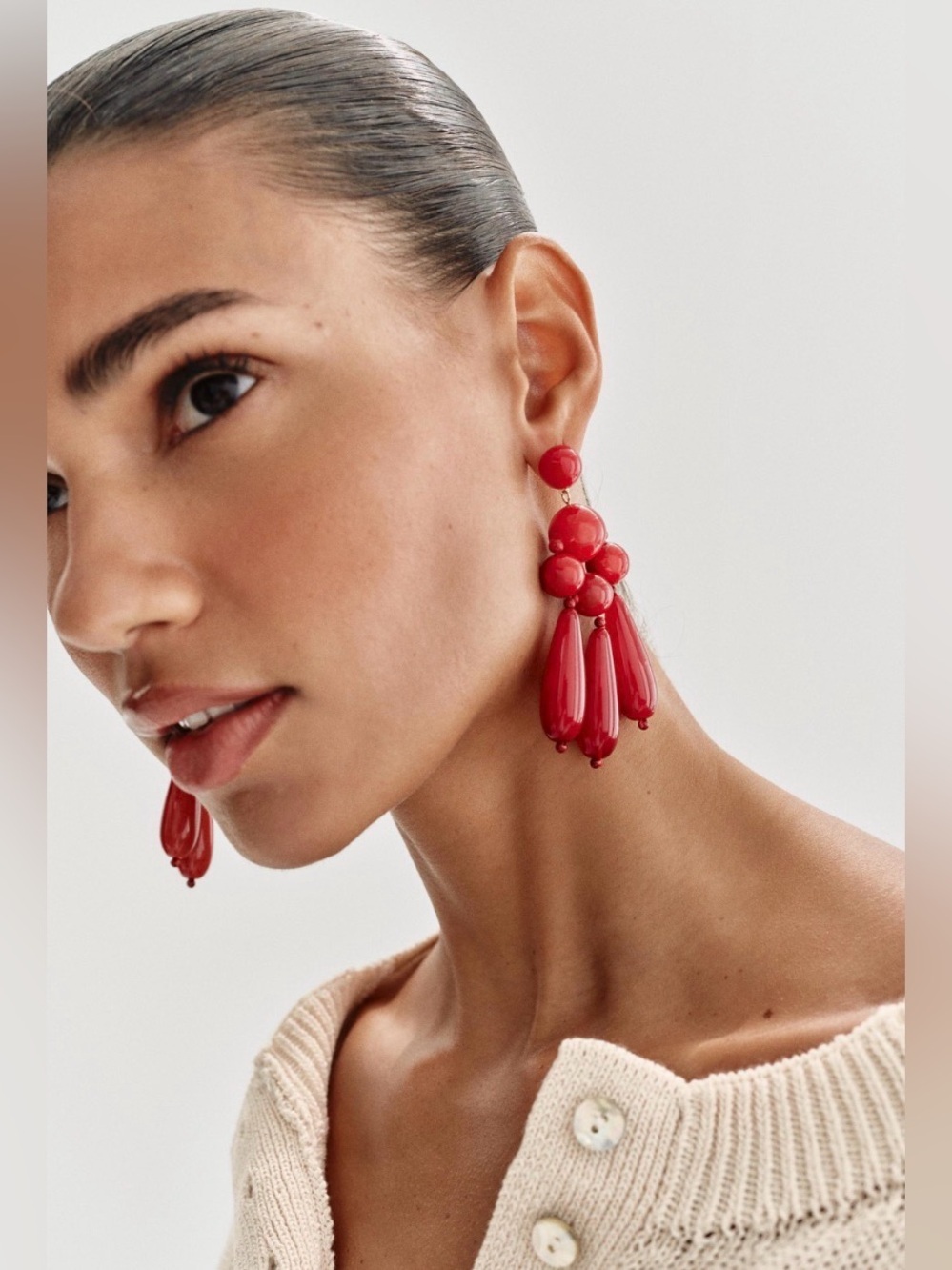 🔥🔥🔥Zara Red Statement Drop Earrings - Picture 2 of 4